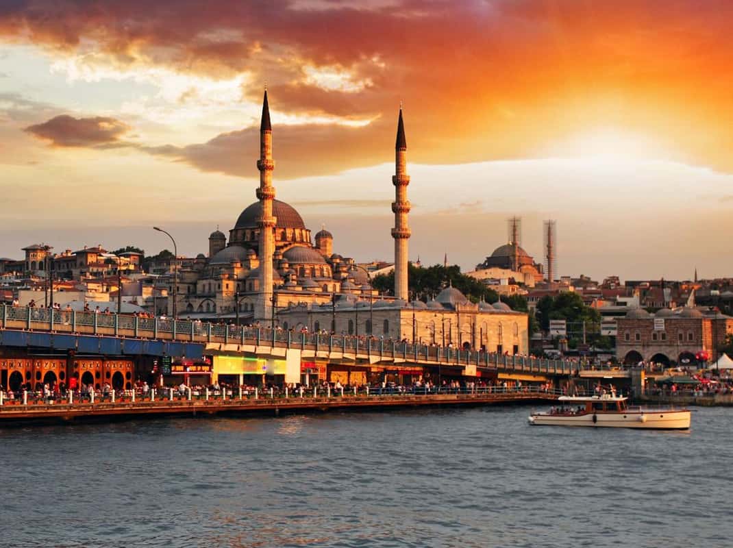 Istanbul: Semi Private Bosphorus Tour