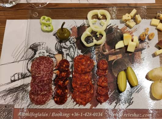 Budapest: Kulinarische Entdeckungsreise in der Markthalle