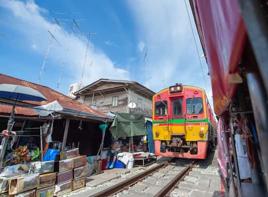 Bangkok: Damnoen Saduak & Zugmarkt mit Bootsfahrt