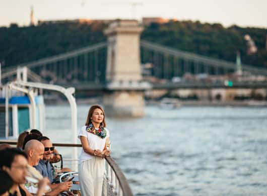 Budapest: Donau-Kreuzfahrt & ungarisches Abendessen